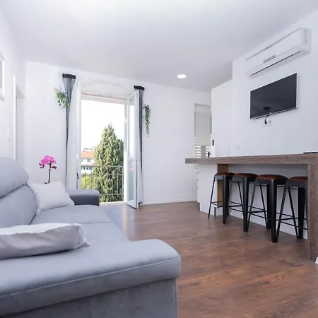 Charming Close To Bacvice And Center * Split